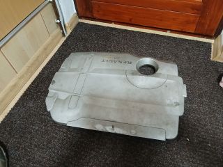bontott RENAULT LAGUNA III Felső Hűtőburkolat