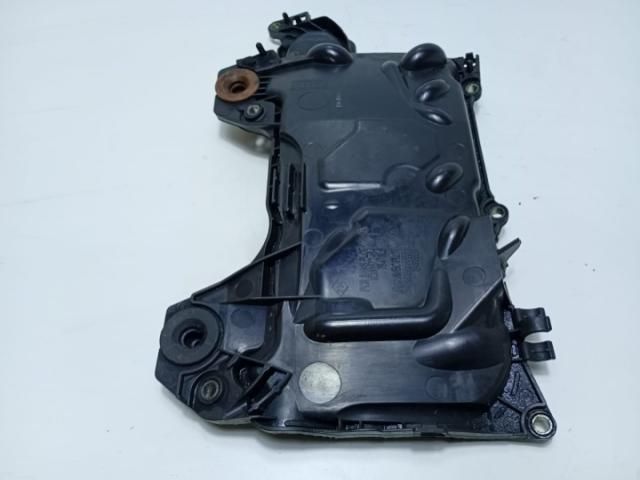 bontott RENAULT LAGUNA III Felső Hűtőburkolat