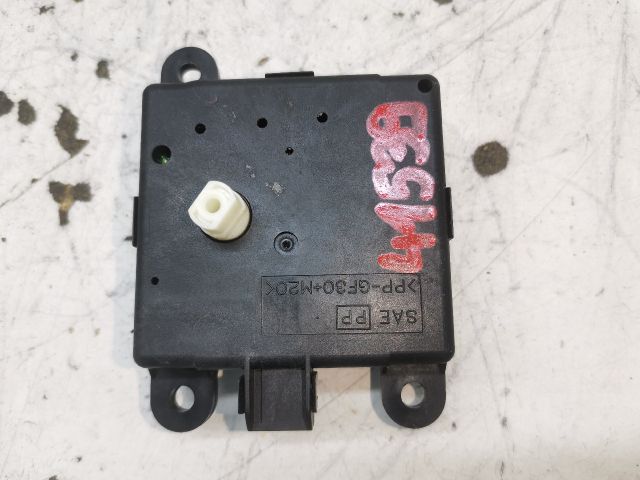 bontott RENAULT LAGUNA III Fűtés Állító Motor