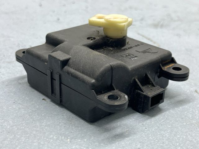 bontott RENAULT LAGUNA III Fűtés Állító Motor