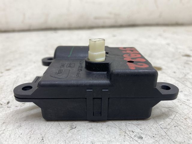 bontott RENAULT LAGUNA III Fűtés Állító Motor