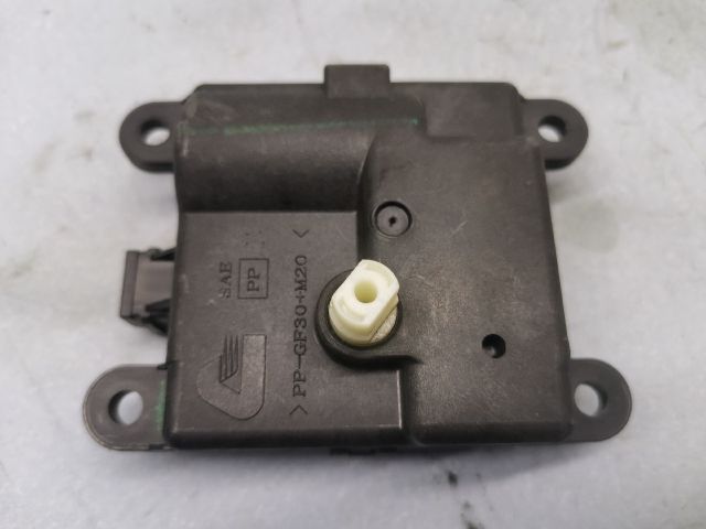 bontott RENAULT LAGUNA III Fűtés Állító Motor