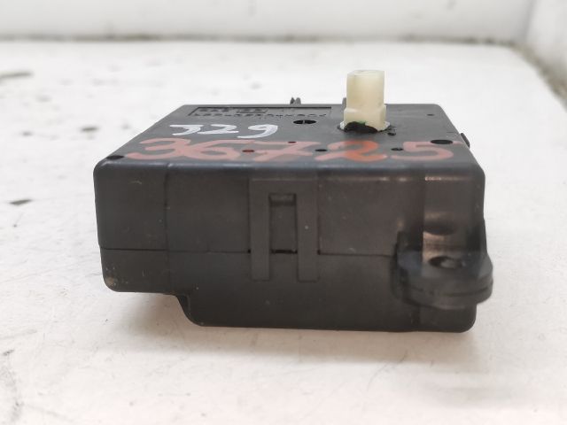 bontott RENAULT LAGUNA III Fűtés Állító Motor