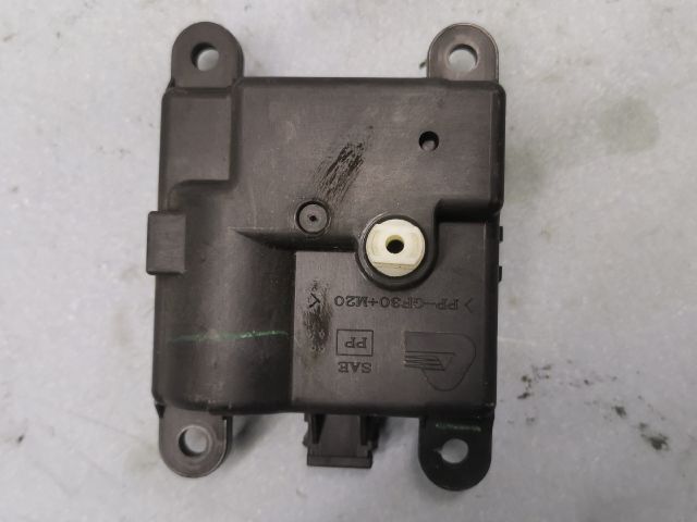 bontott RENAULT LAGUNA III Fűtés Állító Motor