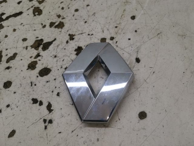 bontott RENAULT LAGUNA III Hátsó Embléma