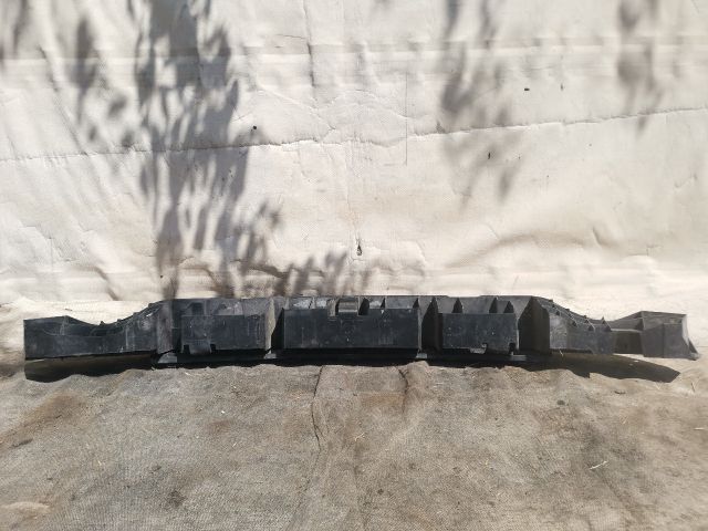 bontott RENAULT LAGUNA III Hátsó középső Lökhárító Tartó (Műanyag)