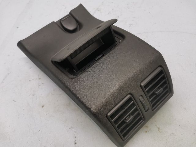 bontott RENAULT LAGUNA III Hátsó középső Szellőző