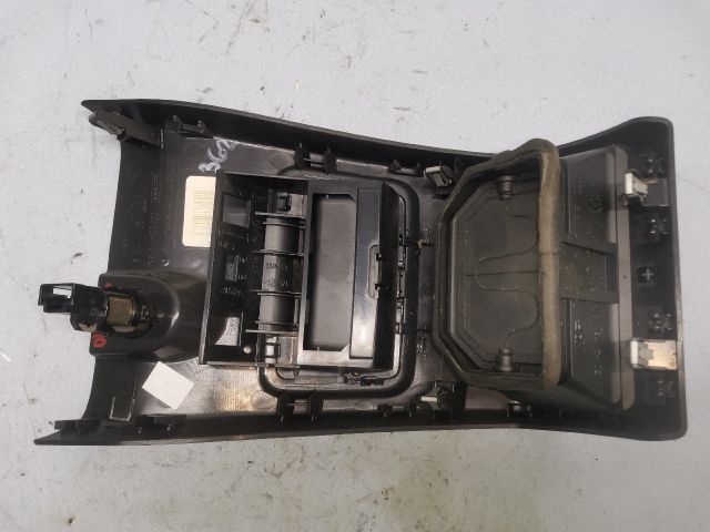 bontott RENAULT LAGUNA III Hátsó középső Szellőző