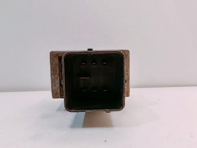 bontott RENAULT LAGUNA III Izzító Relé