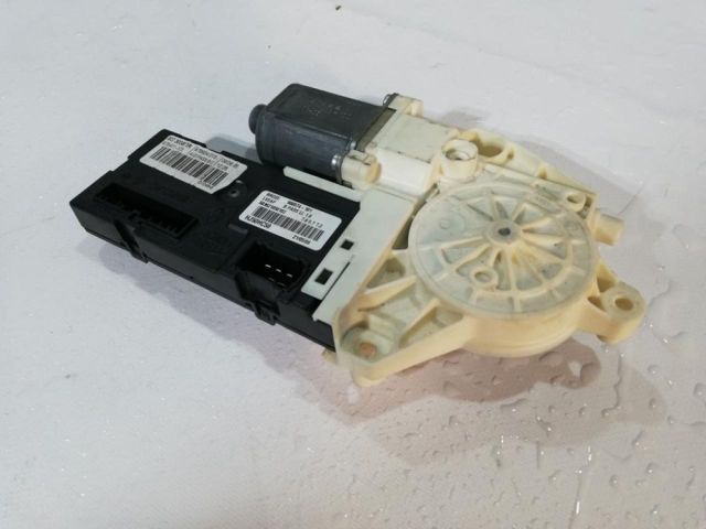 bontott RENAULT LAGUNA III Jobb első Ablakemelő Motor