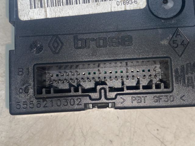 bontott RENAULT LAGUNA III Jobb első Ablakemelő Motor