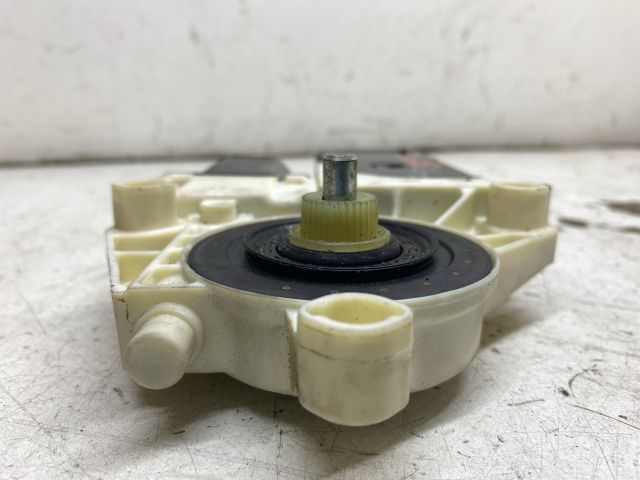 bontott RENAULT LAGUNA III Jobb első Ablakemelő Motor