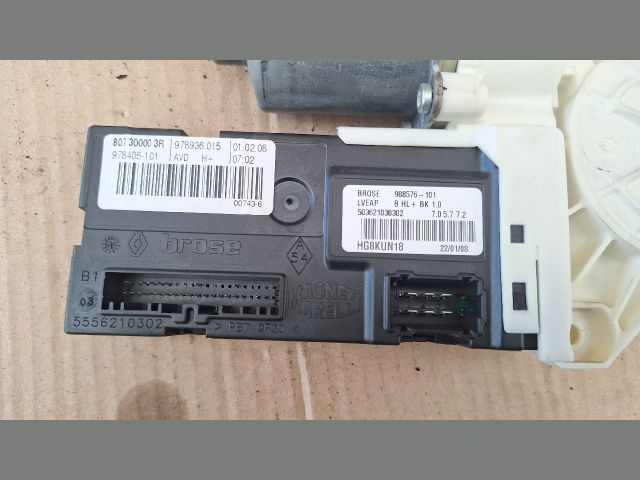 bontott RENAULT LAGUNA III Jobb első Ablakemelő Motor