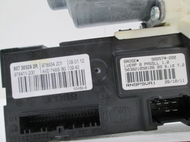 bontott RENAULT LAGUNA III Jobb első Ablakemelő Motor