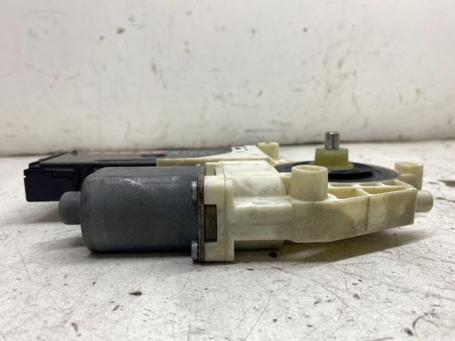 bontott RENAULT LAGUNA III Jobb első Ablakemelő Motor