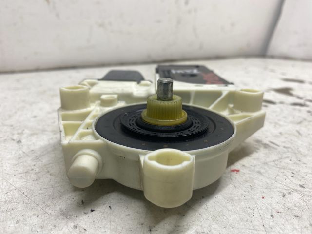 bontott RENAULT LAGUNA III Jobb első Ablakemelő Motor