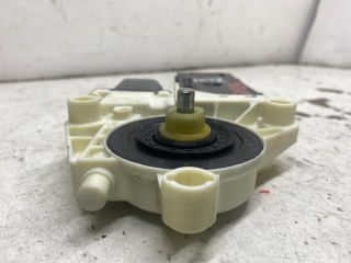 bontott RENAULT LAGUNA III Jobb első Ablakemelő Motor