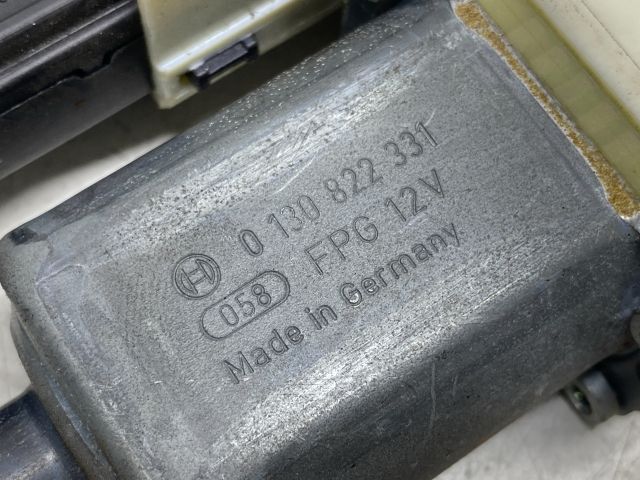 bontott RENAULT LAGUNA III Jobb első Ablakemelő Motor