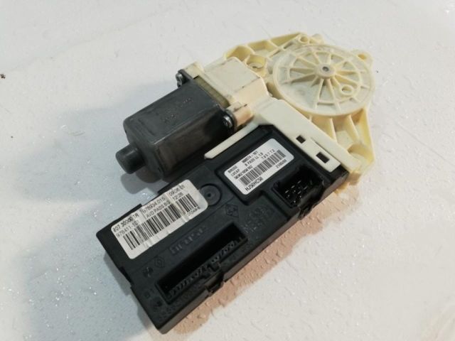 bontott RENAULT LAGUNA III Jobb első Ablakemelő Motor