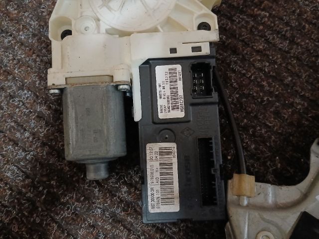 bontott RENAULT LAGUNA III Jobb első Ablakemelő Szerkezet (Elektromos)