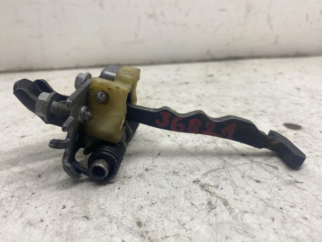 bontott RENAULT LAGUNA III Jobb első Ajtóhatároló