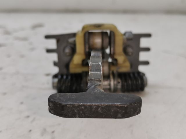 bontott RENAULT LAGUNA III Jobb első Ajtóhatároló