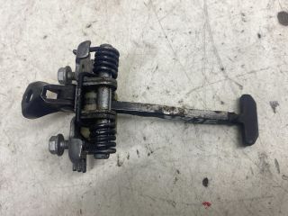 bontott RENAULT LAGUNA III Jobb első Ajtóhatároló