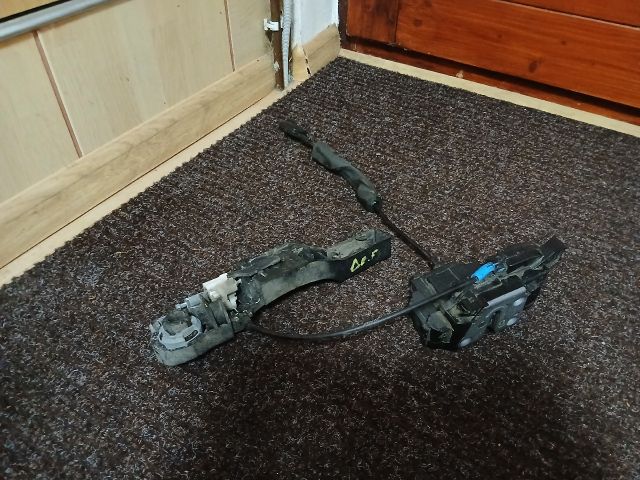 bontott RENAULT LAGUNA III Jobb első Ajtózár