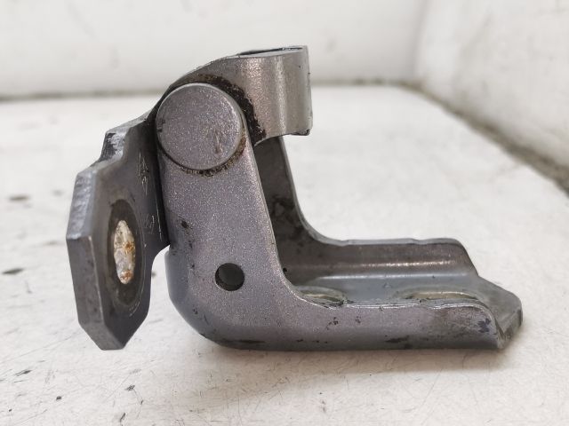 bontott RENAULT LAGUNA III Jobb első Alsó Zsanér