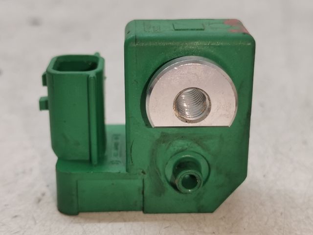 bontott RENAULT LAGUNA III Jobb első Oldal Ütközés Érzékelő