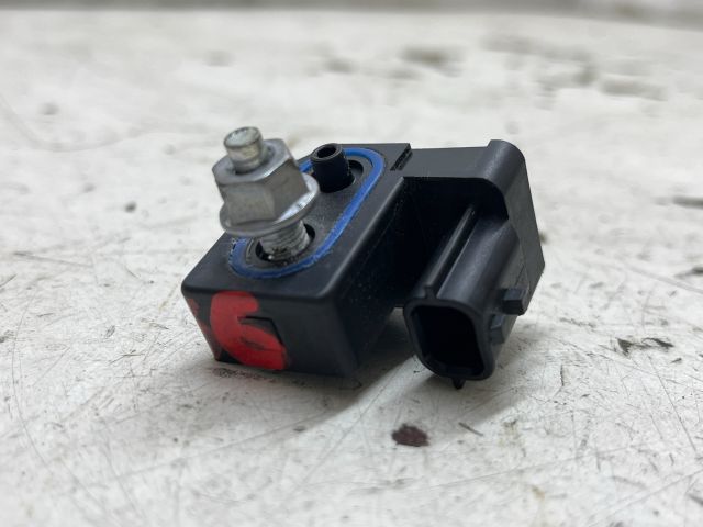 bontott RENAULT LAGUNA III Jobb első Oldal Ütközés Érzékelő