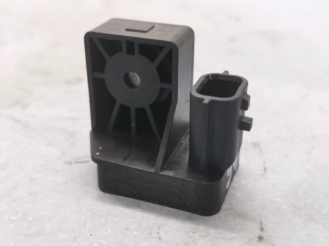 bontott RENAULT LAGUNA III Jobb első Oldal Ütközés Érzékelő