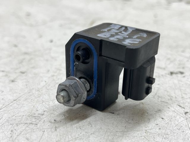 bontott RENAULT LAGUNA III Jobb első Oldal Ütközés Érzékelő