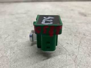 bontott RENAULT LAGUNA III Jobb első Oldal Ütközés Érzékelő