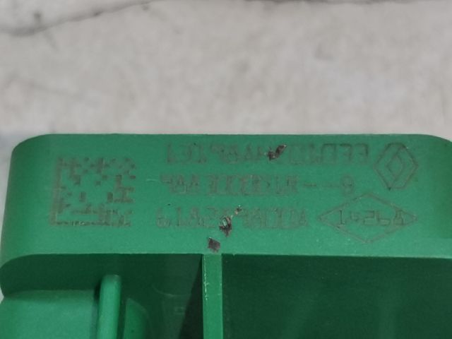 bontott RENAULT LAGUNA III Jobb első Oldal Ütközés Érzékelő