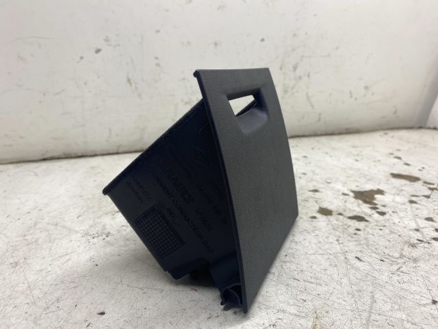 bontott RENAULT LAGUNA III Jobb első Tároló Rekesz