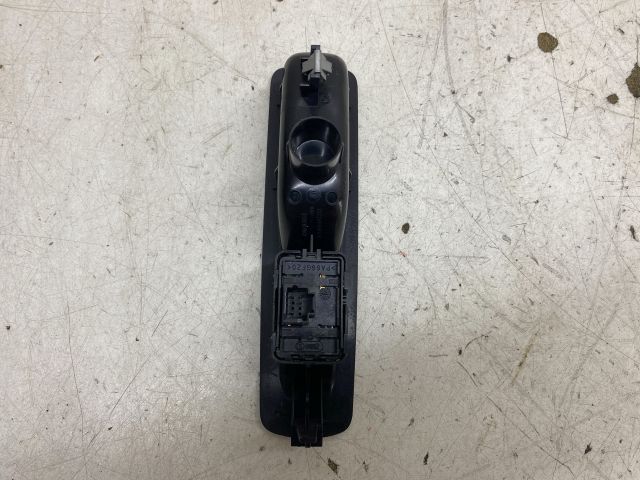 bontott RENAULT LAGUNA III Jobb hátsó Ablakemelő Kapcsoló