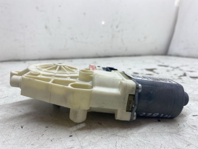 bontott RENAULT LAGUNA III Jobb hátsó Ablakemelő Motor