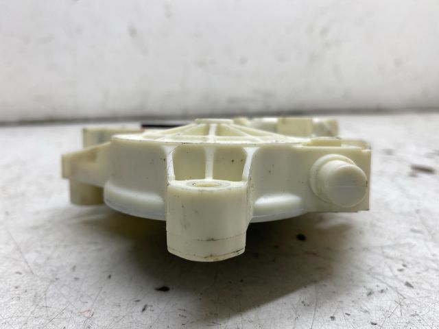 bontott RENAULT LAGUNA III Jobb hátsó Ablakemelő Motor