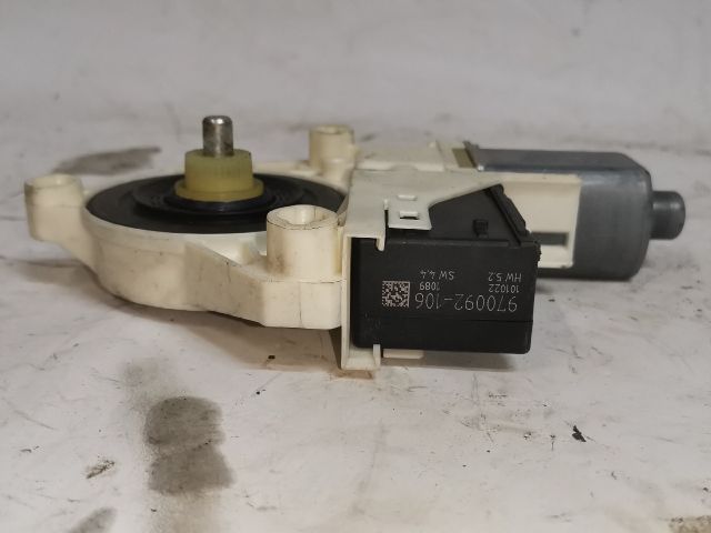 bontott RENAULT LAGUNA III Jobb hátsó Ablakemelő Motor