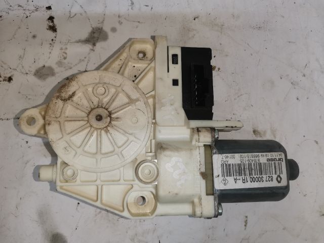 bontott RENAULT LAGUNA III Jobb hátsó Ablakemelő Motor