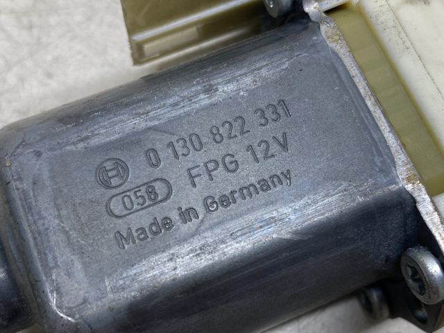 bontott RENAULT LAGUNA III Jobb hátsó Ablakemelő Motor