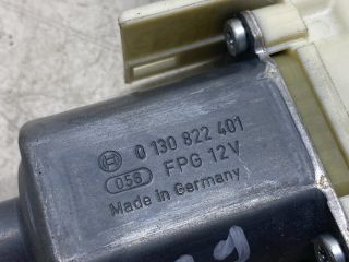 bontott RENAULT LAGUNA III Jobb hátsó Ablakemelő Motor