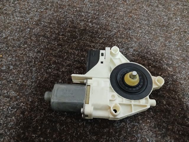 bontott RENAULT LAGUNA III Jobb hátsó Ablakemelő Motor