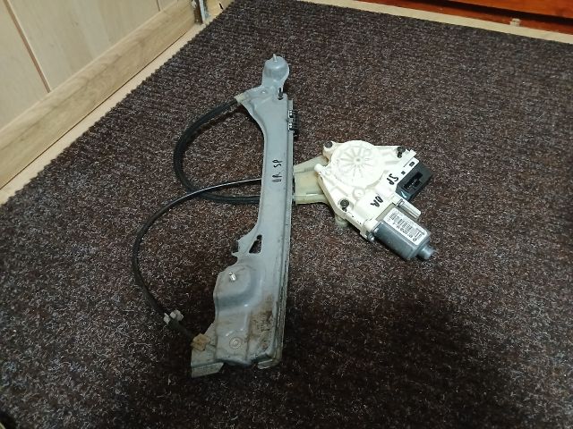 bontott RENAULT LAGUNA III Jobb hátsó Ablakemelő Szerkezet (Elektromos)