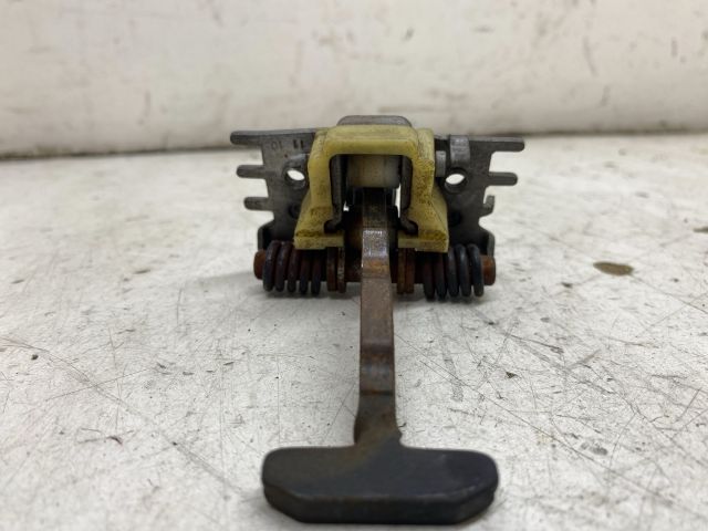 bontott RENAULT LAGUNA III Jobb hátsó Ajtóhatároló