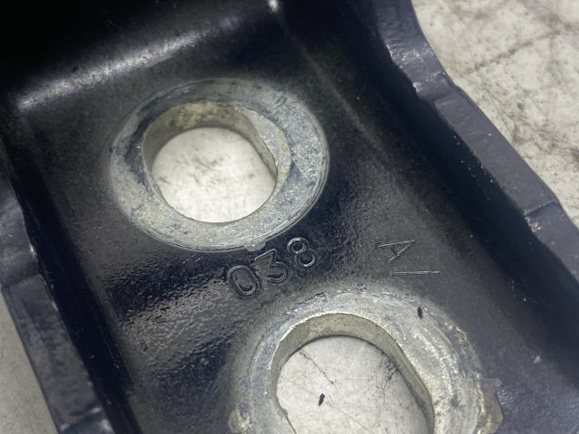 bontott RENAULT LAGUNA III Jobb hátsó Alsó Zsanér