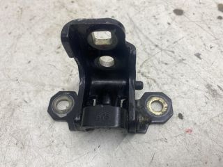 bontott RENAULT LAGUNA III Jobb hátsó Felső Zsanér