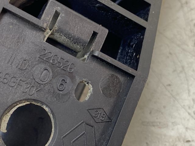 bontott RENAULT LAGUNA III Jobb hátsó Külső Kilincs