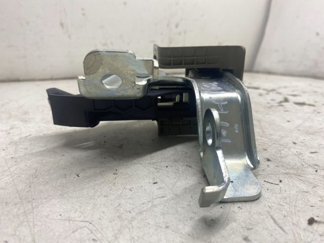 bontott RENAULT LAGUNA III Jobb hátsó Ülés Rögzítő